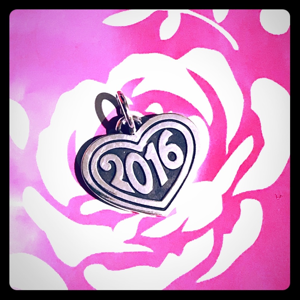 James Avery Retired 2016 Heart Charm w/ Uncut loop